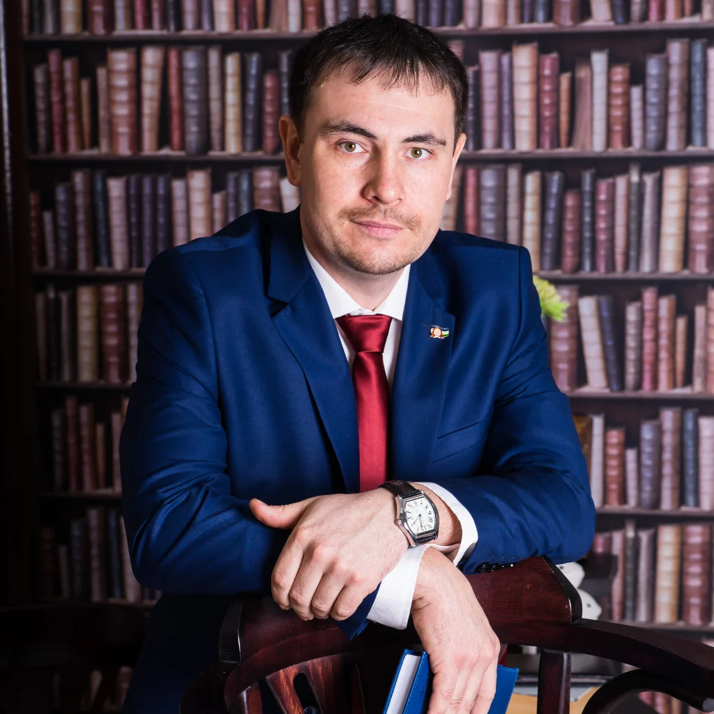 Мансуров Нияз Раушанович